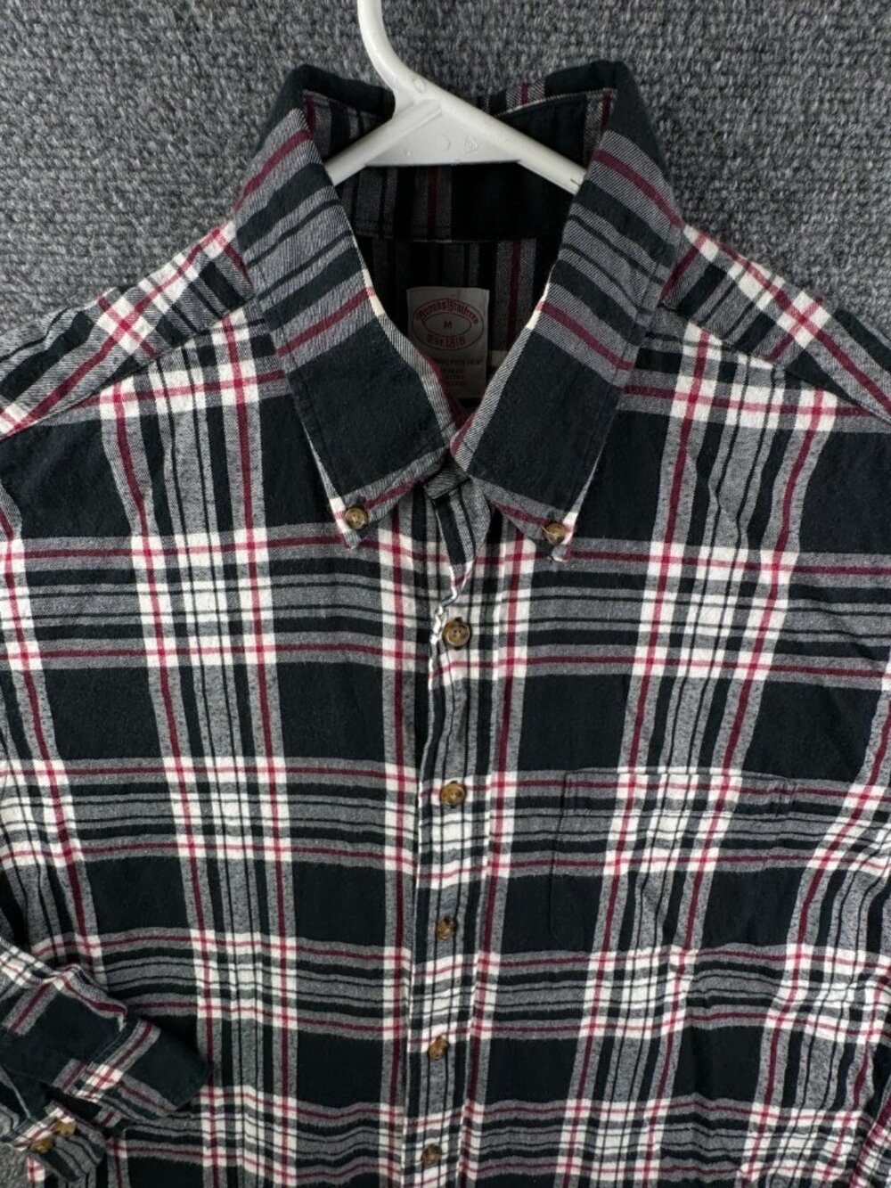Brooks Brothers Flannel Black Red Casual Long Sleeve Button Up Plaid Medium